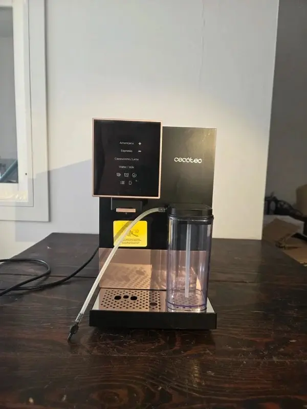 Cecotec Cremmaet Compactccino macchina da caffè
