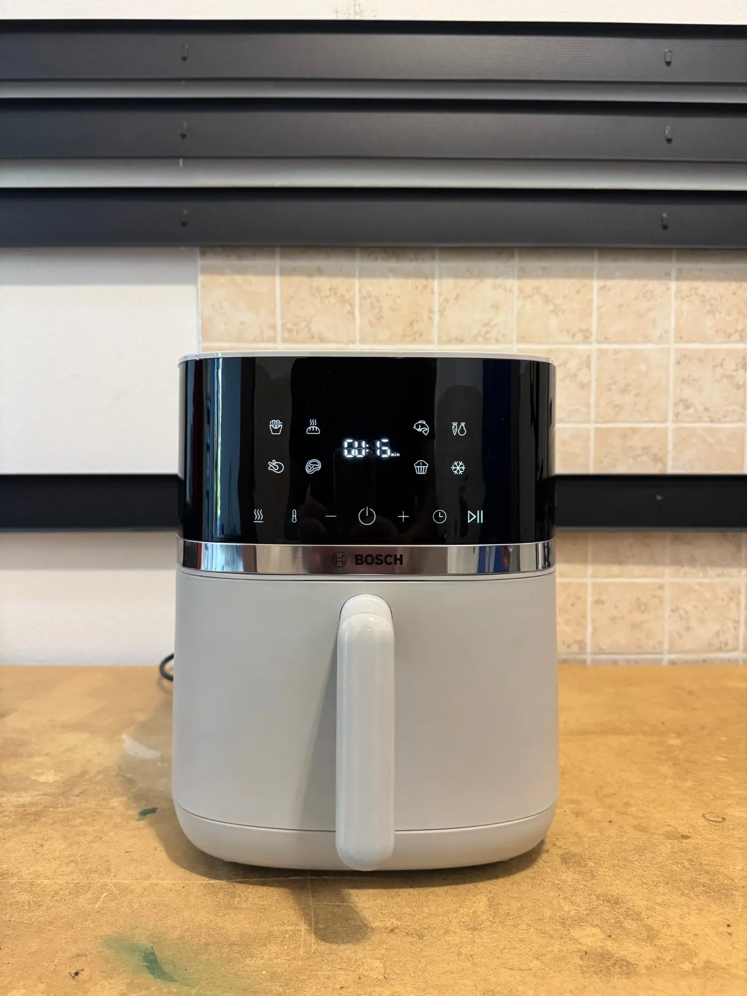 Bosch Serie 4 MAF462C0 friggitrice ad aria 6,1 L con doppia resistenza